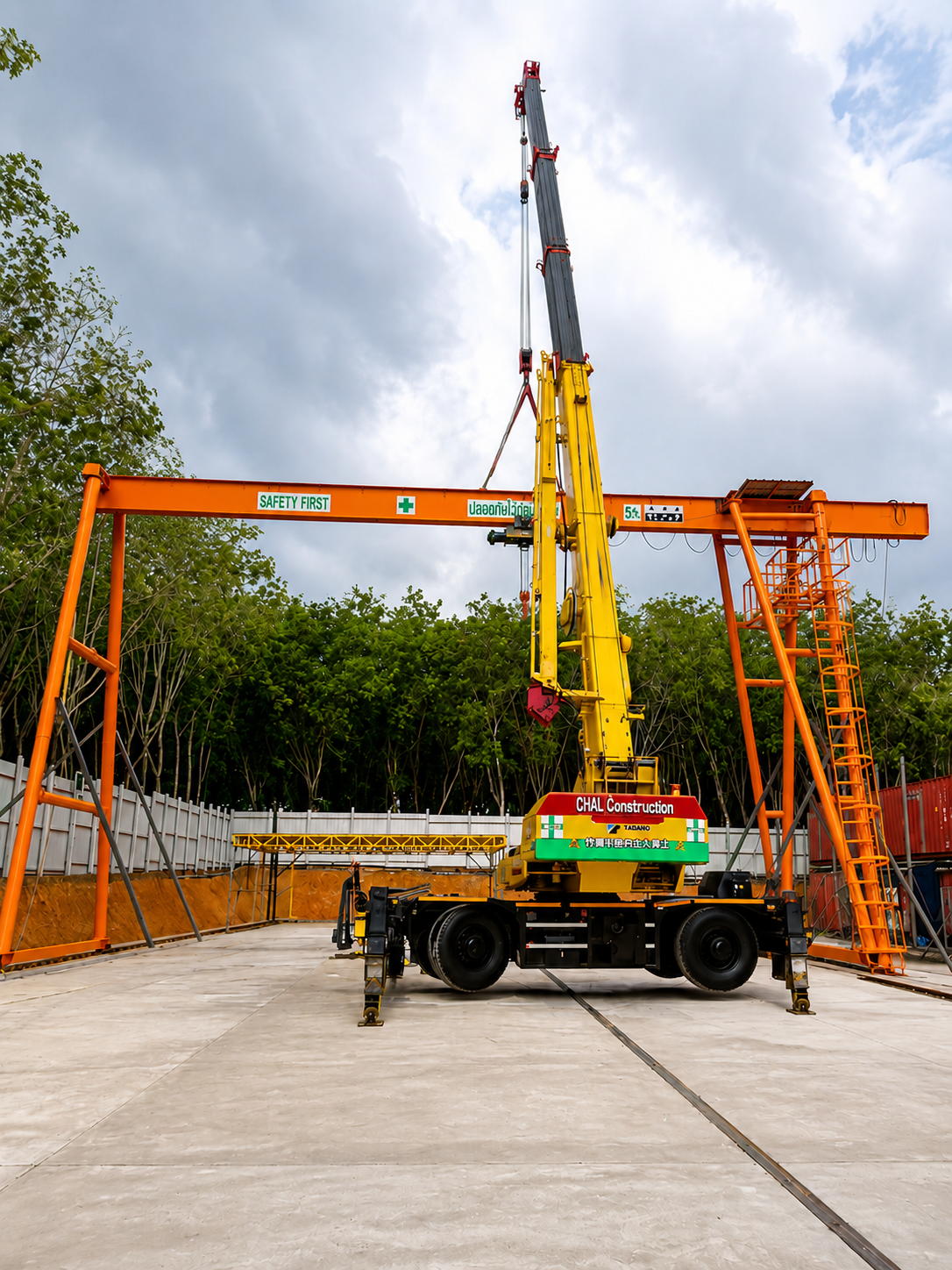เครนสนาม 5 ตัน บริการ Crane Service ติดตั้งเครนโรงงาน
